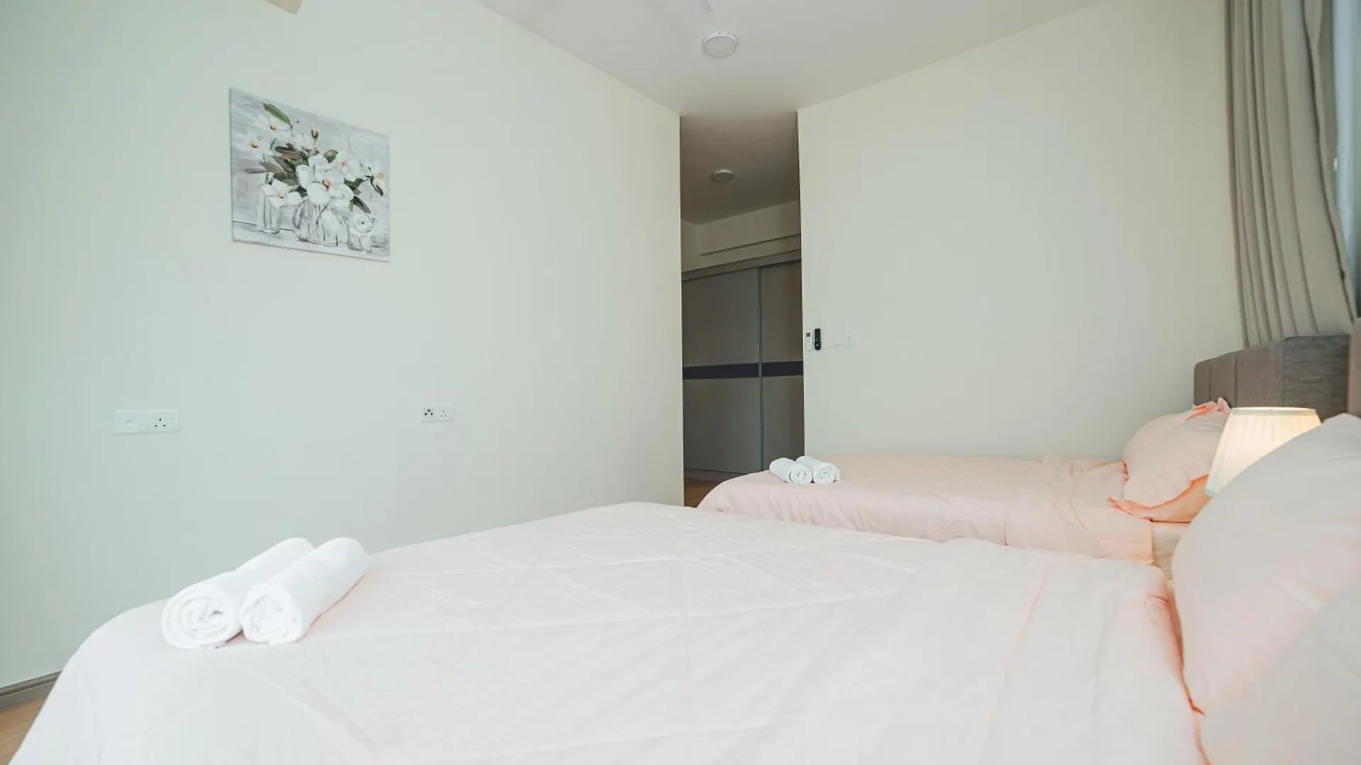 Danga Bay Harmony Hideout 3Br 8Pax Balcony Seaview By Our Stay 조호르 바루 0*,  말레이시아