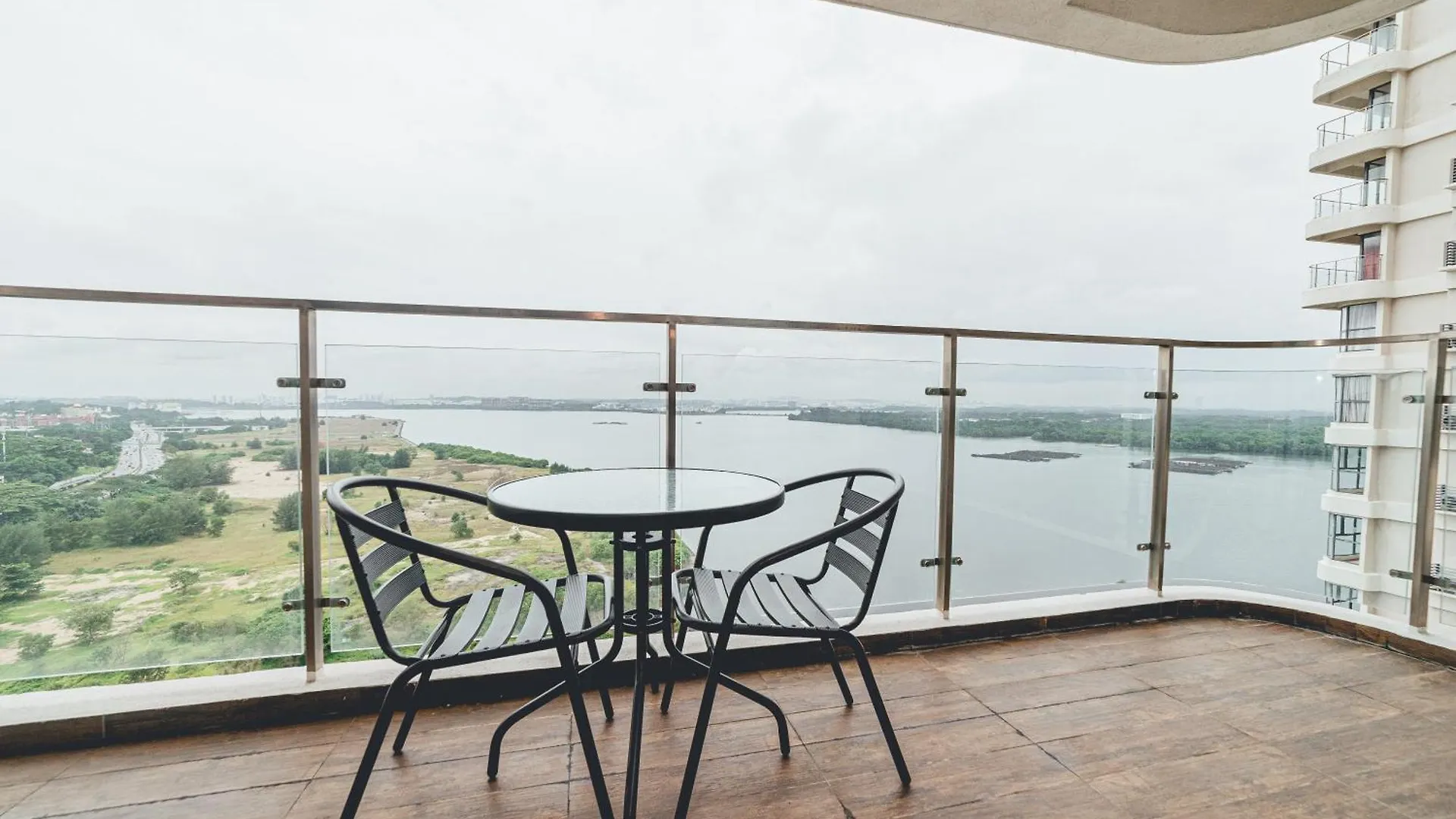 Danga Bay Harmony Hideout 3Br 8Pax Balcony Seaview By Our Stay 조호르 바루 0*,